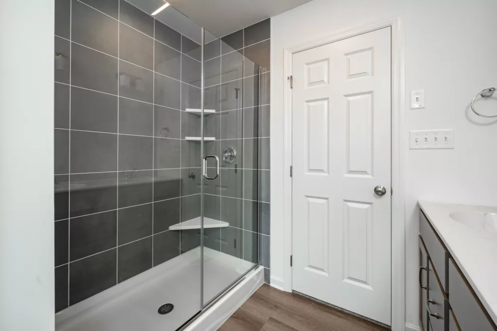 Hartman Owners' bath Tile Shower